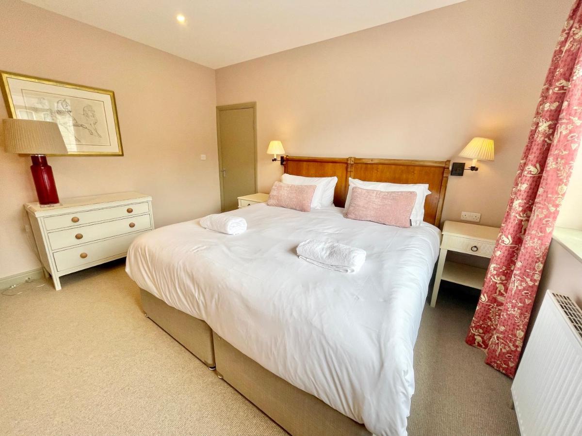 Central Townhouse With Free Off Road Parking And Garden ยอร์ค ภายนอก รูปภาพ