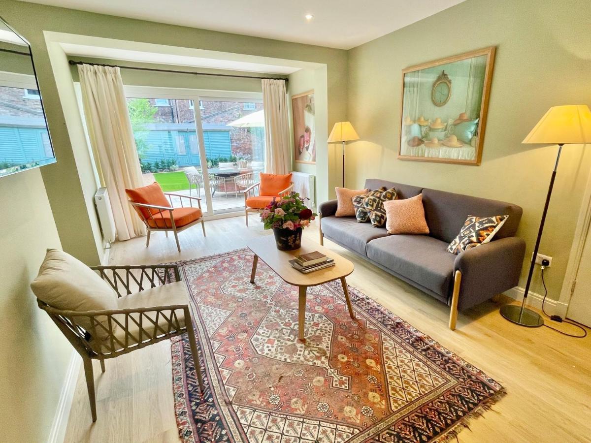 Central Townhouse With Free Off Road Parking And Garden ยอร์ค ภายนอก รูปภาพ