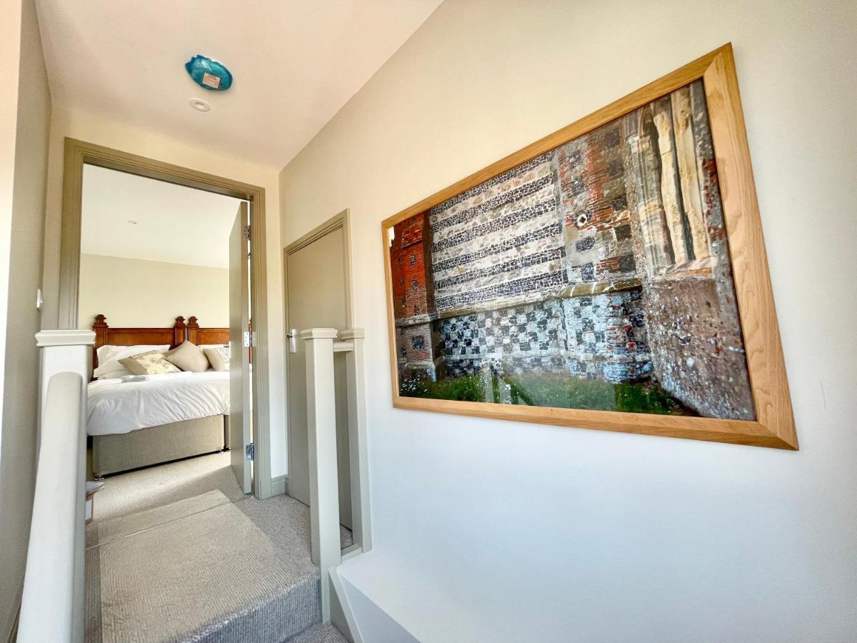 Central Townhouse With Free Off Road Parking And Garden ยอร์ค ภายนอก รูปภาพ