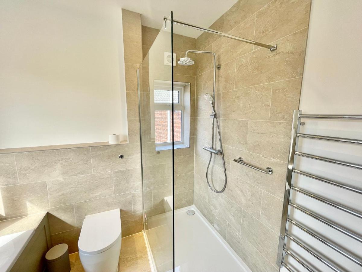 Central Townhouse With Free Off Road Parking And Garden ยอร์ค ภายนอก รูปภาพ